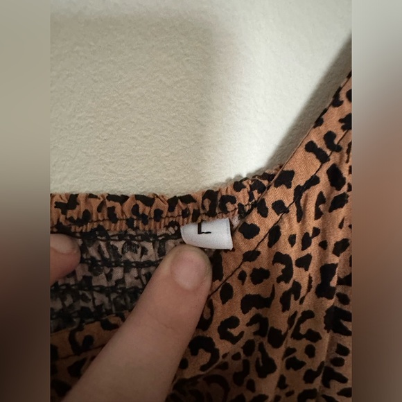 Flowy Leopard Dress - Size Large - Picture 4 of 5